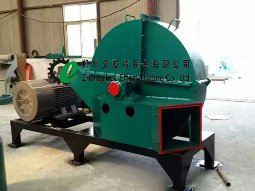 Wood chipping machine